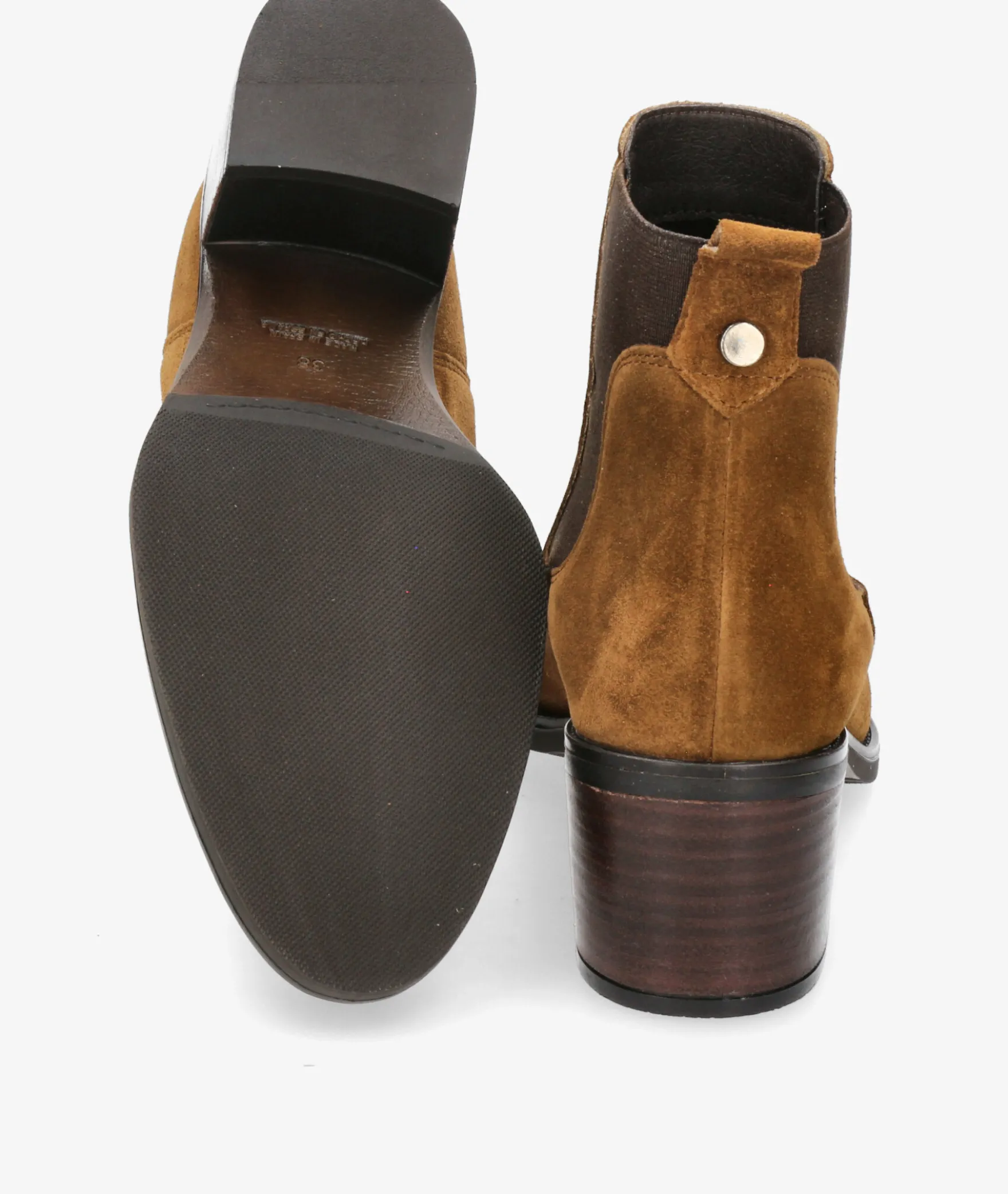 Botines Alpe2202 en serraje cuero
