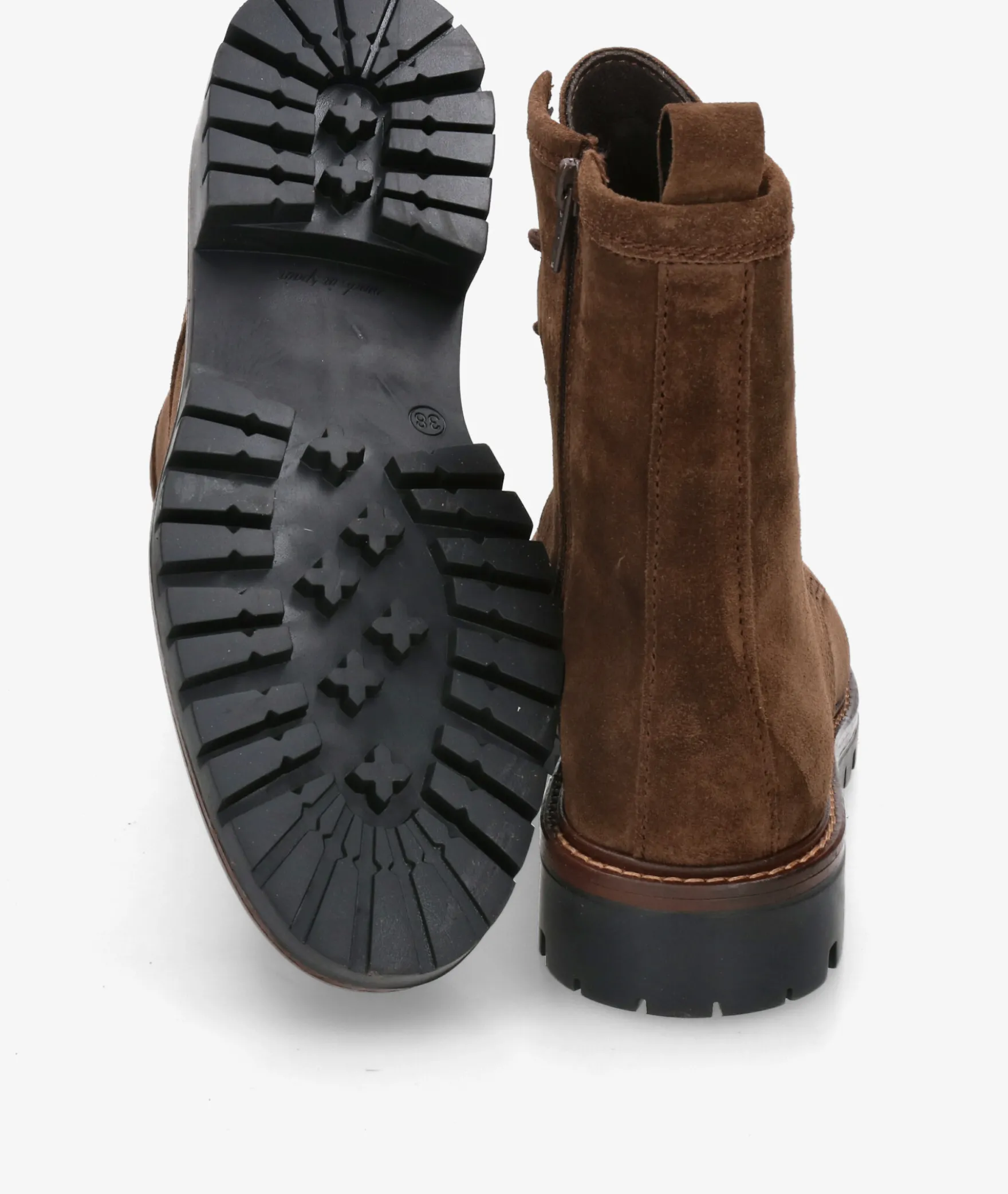 Botines Alpe2610 en serraje marrón