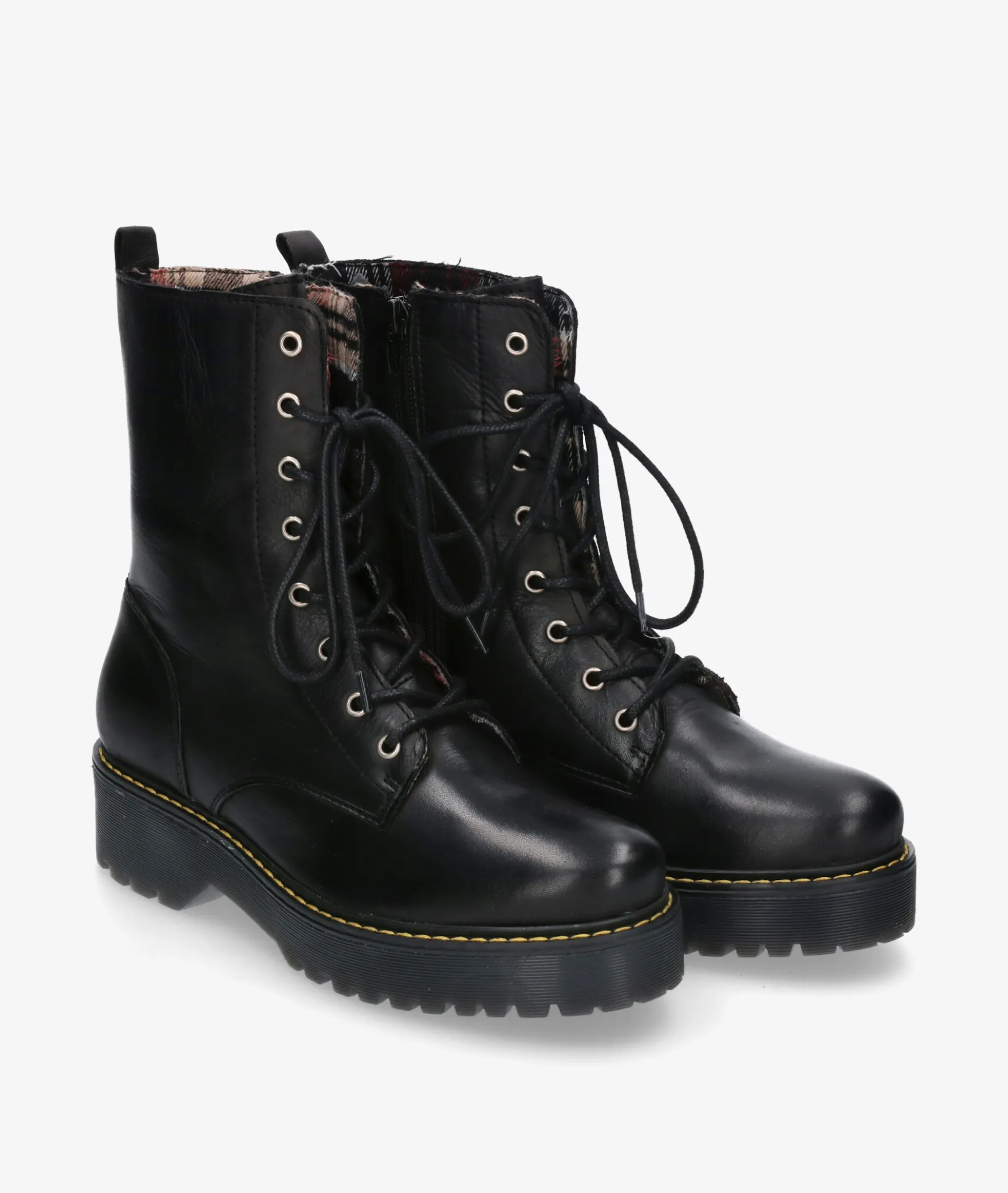 Botines TraverisB2139A en negro