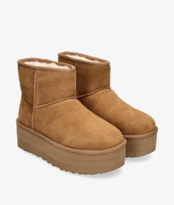 Botines UGGCLASSIC MINI PLATFORM en cuero
