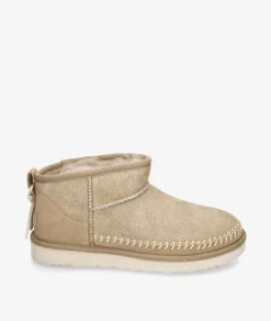 Botines UGGCLASSIC ULTRA MINI BIARRITZ en beige