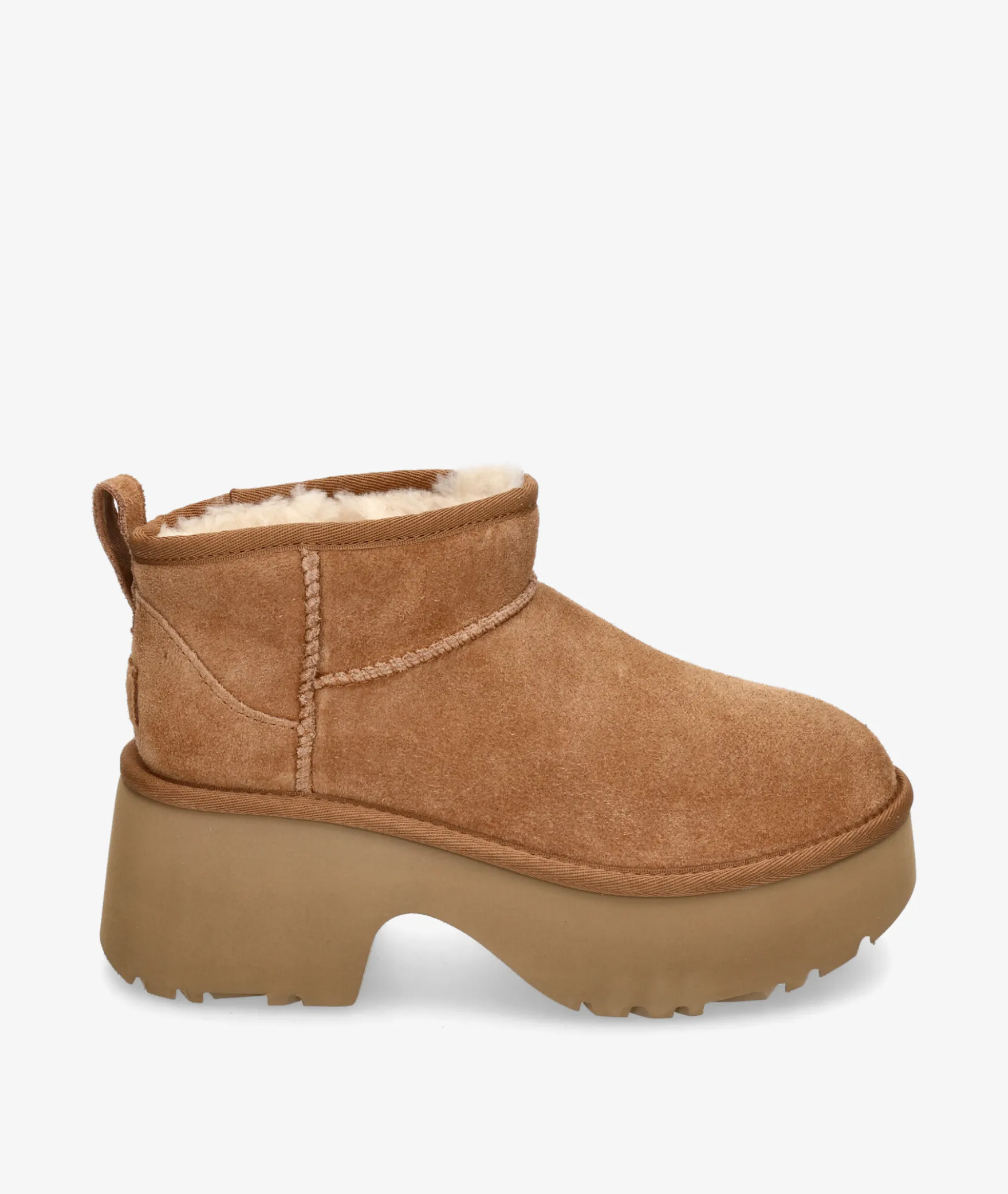 Botines UGGCLASSIC ULTRA MINI NEW HIGHTS en cuero