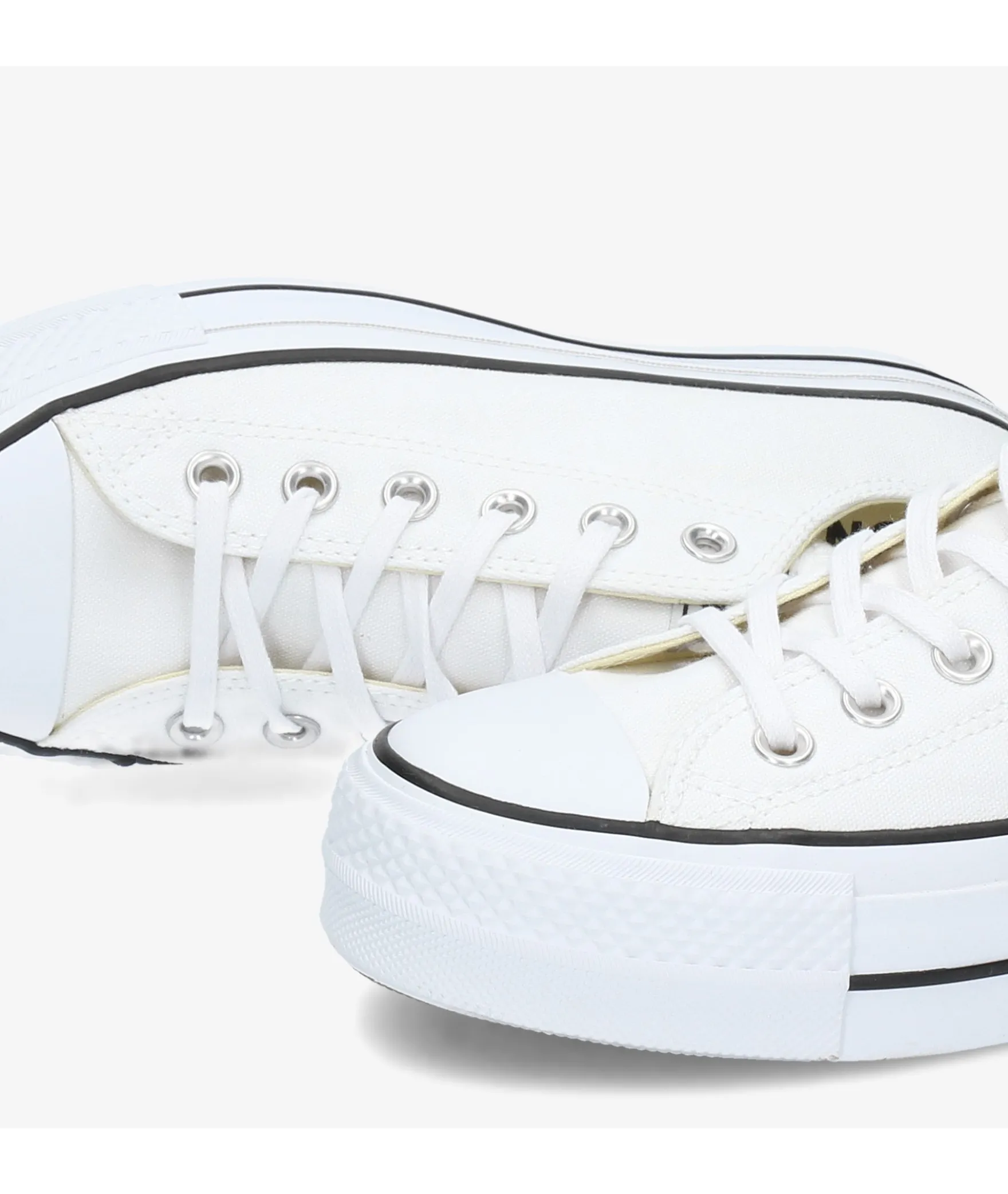 Deportivos ConverseCTAS LIFT OX en blanco