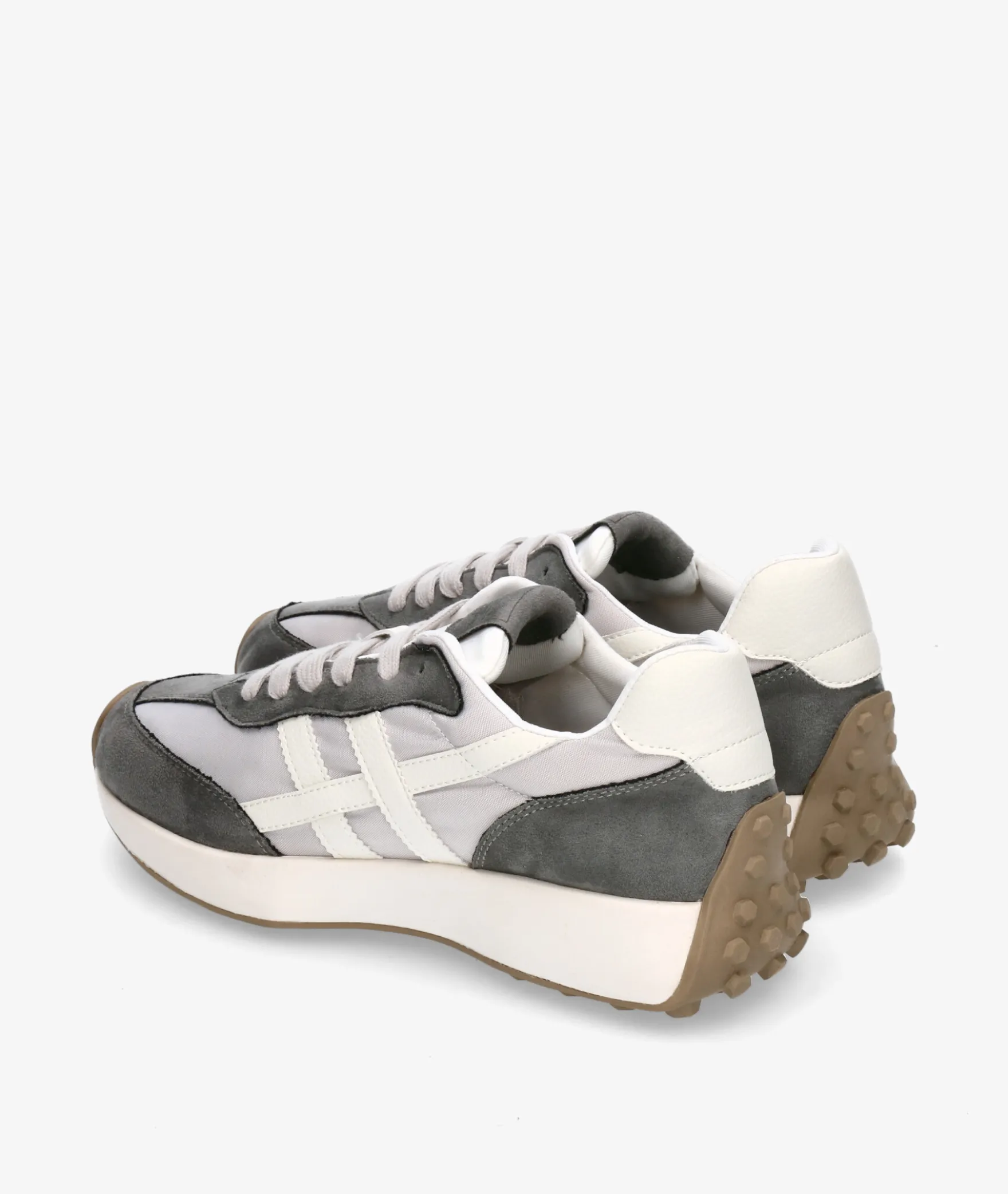 Deportivos CORINAM5555 en gris