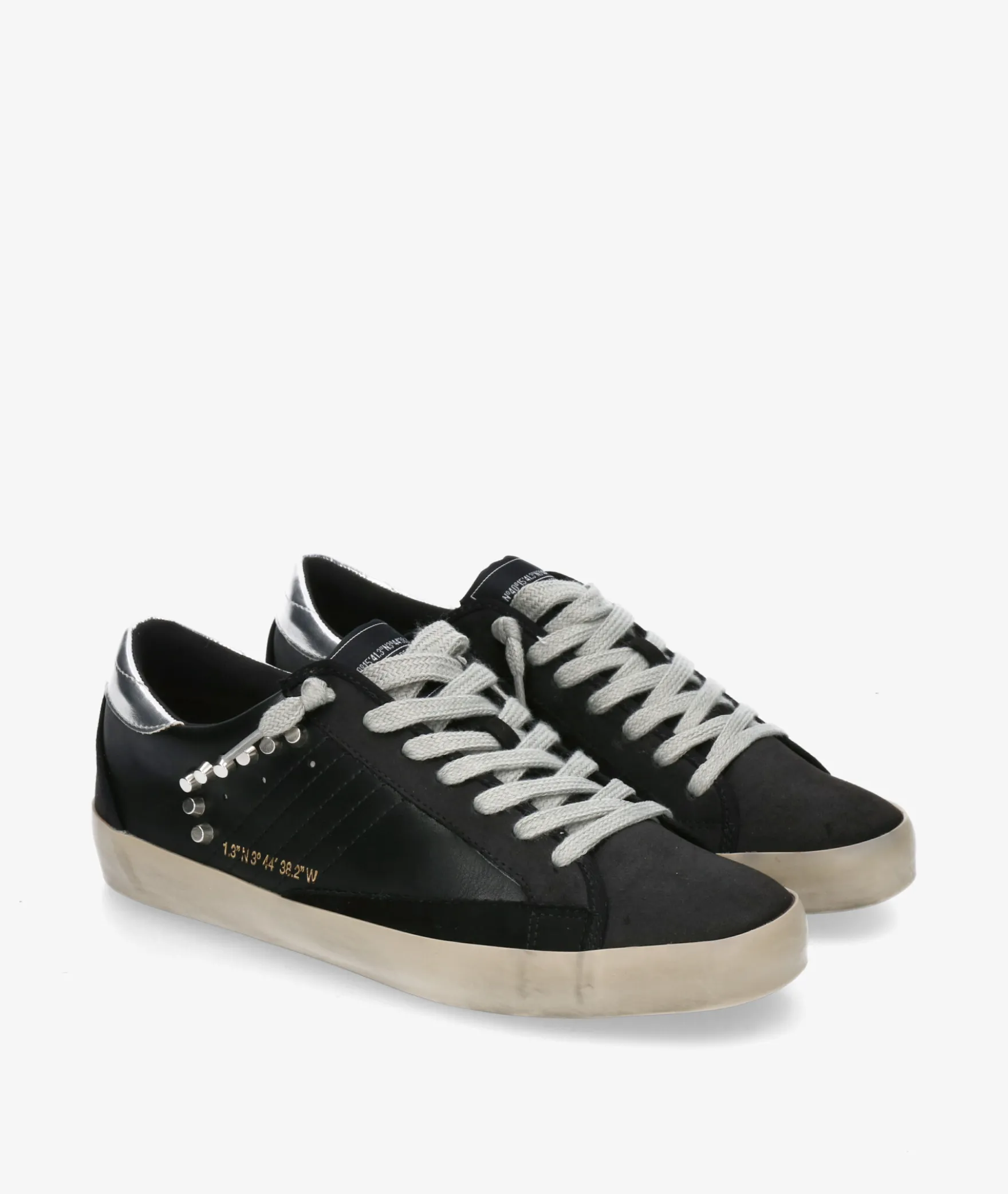 Deportivos CORINAM5500 en negro
