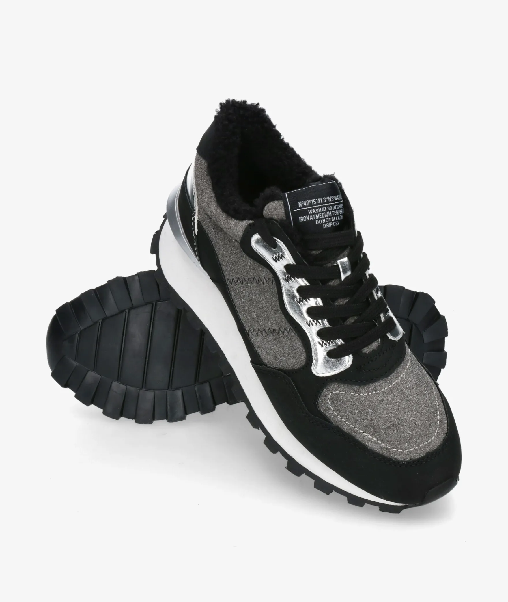 Deportivos CORINAM5575 en negro