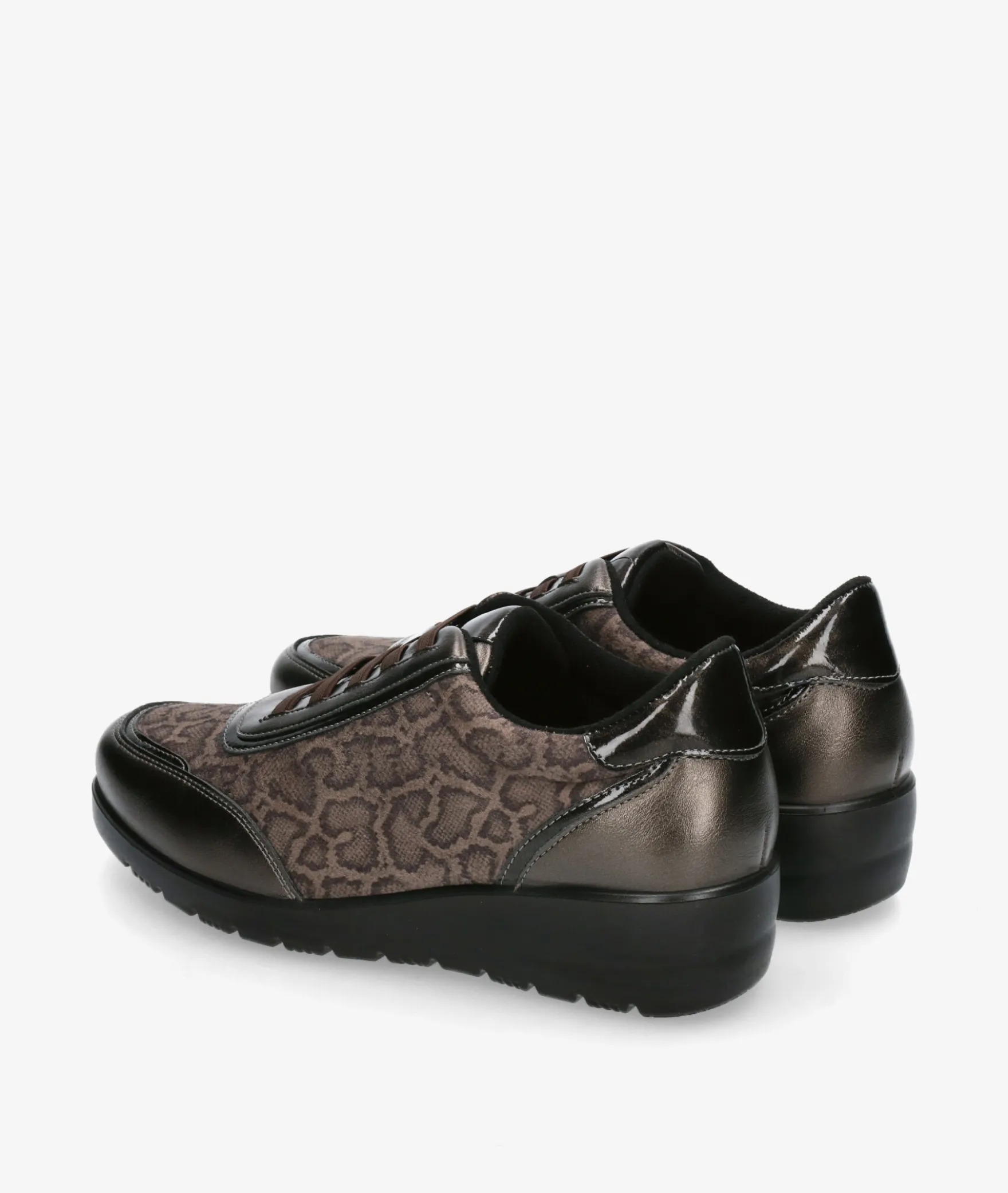 Deportivos DOCTOR CUTILLAS45419 en serpiente taupe