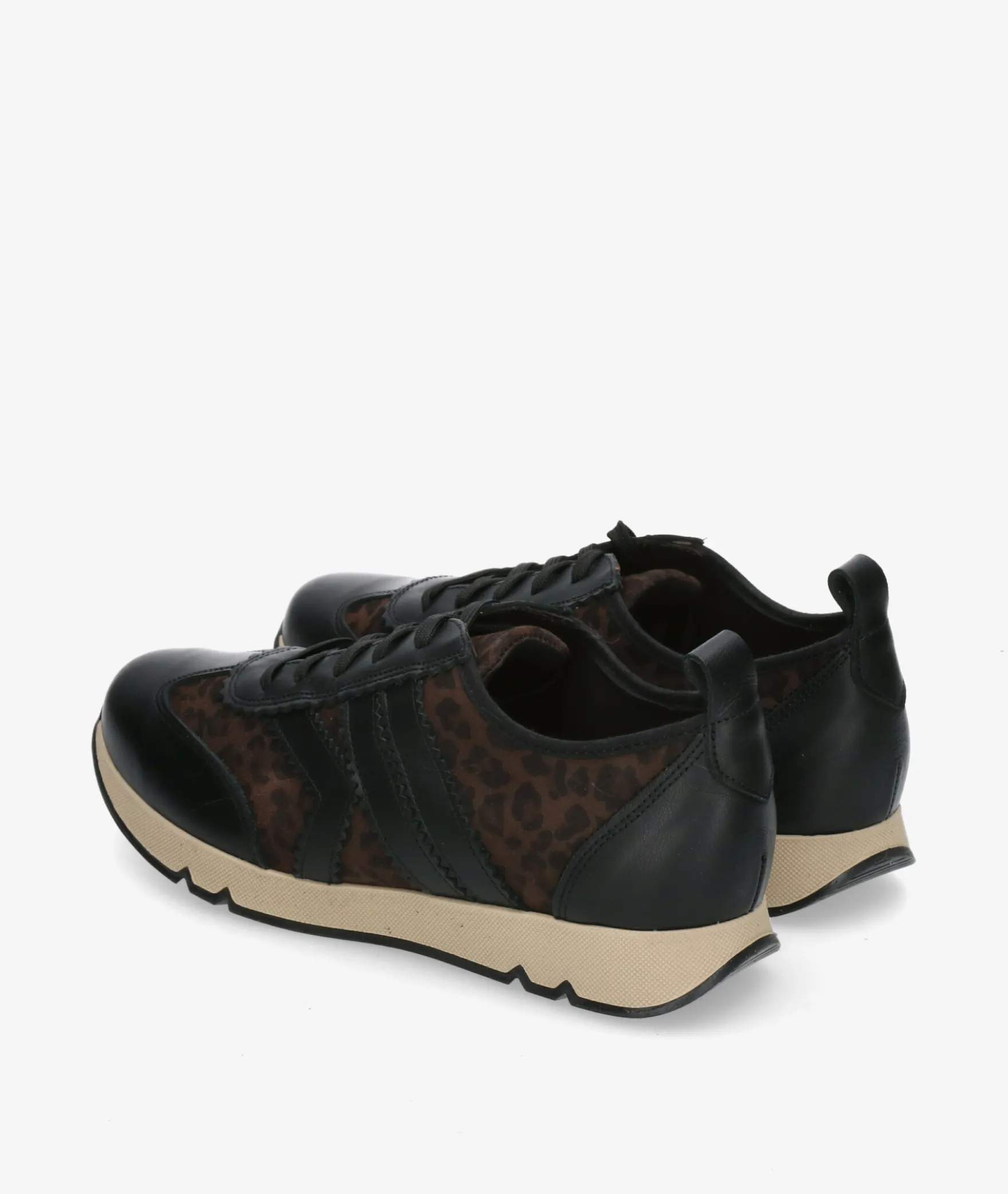 Deportivos Kénnebec619-K en negro