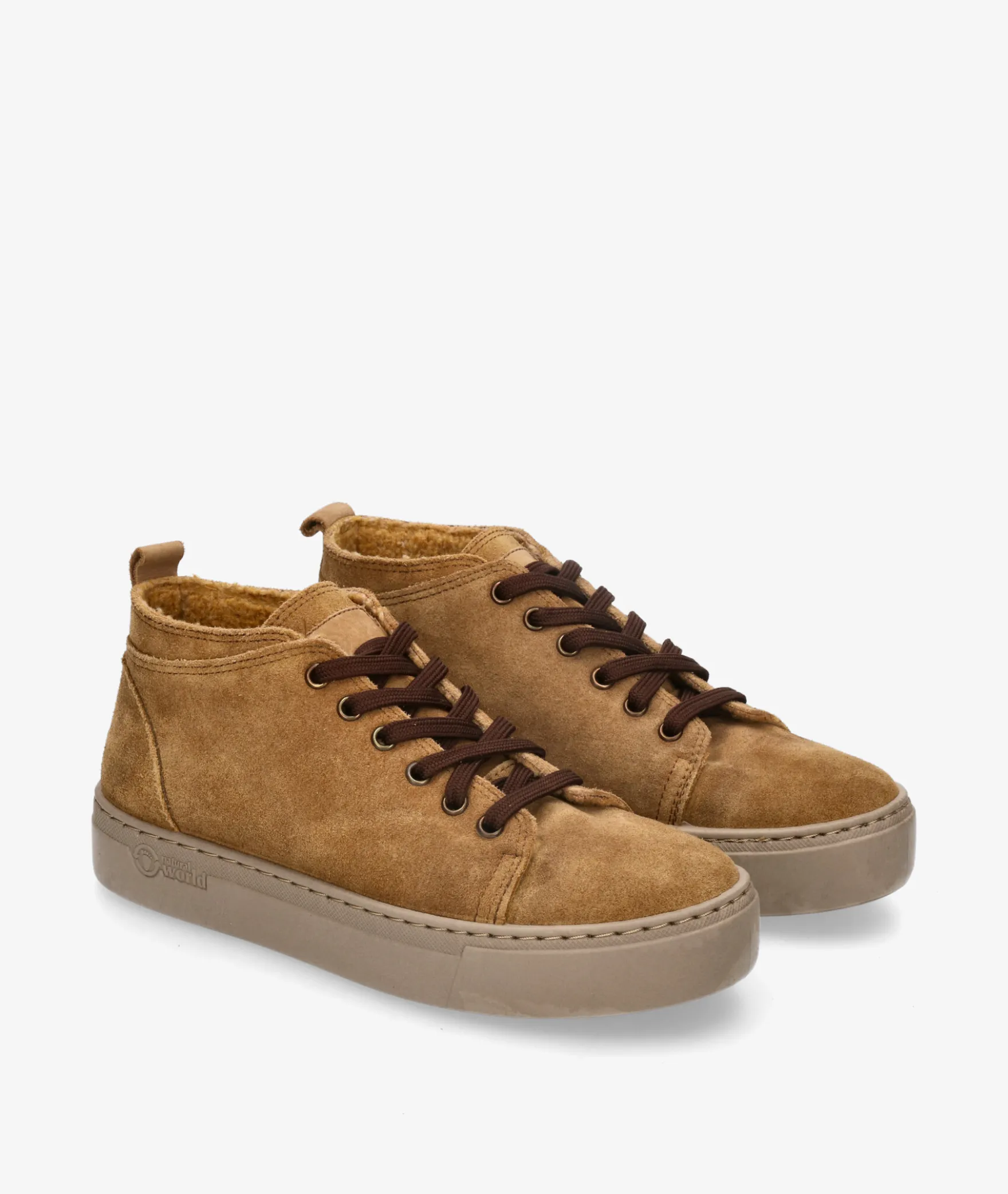 Deportivos Natural World6122 en serraje camel