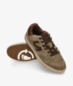 Deportivos Natural World8456 en serraje taupe