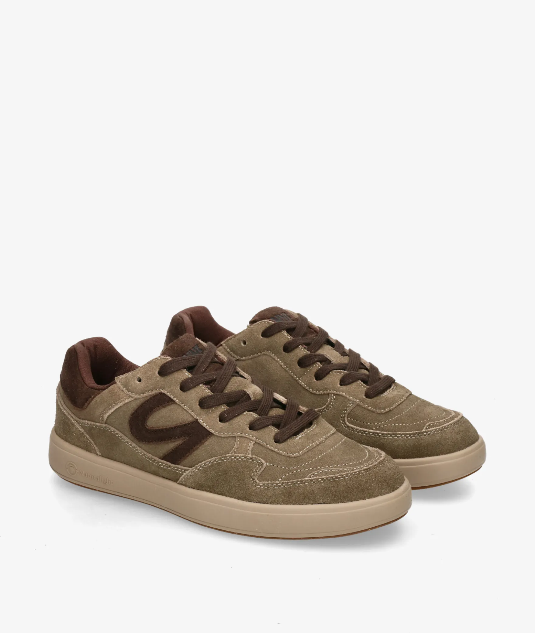 Deportivos Natural World8456 en serraje taupe