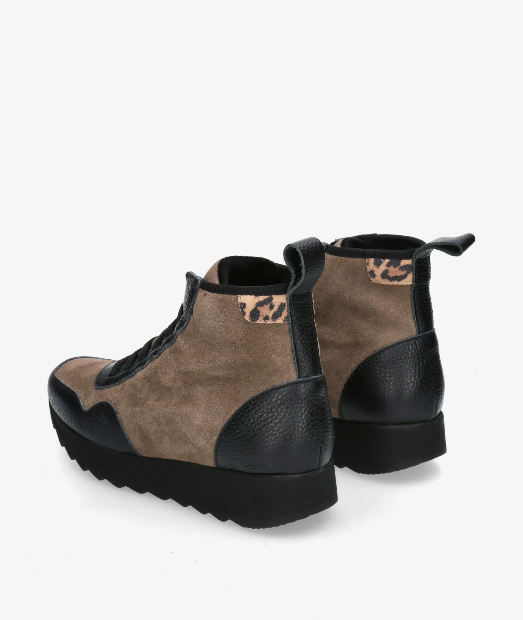 Deportivos pabloochoa.shoesGEO 32 en serraje taupe