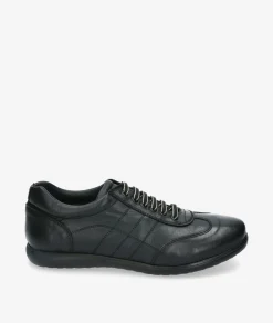 Deportivos Traveris24102 en negro