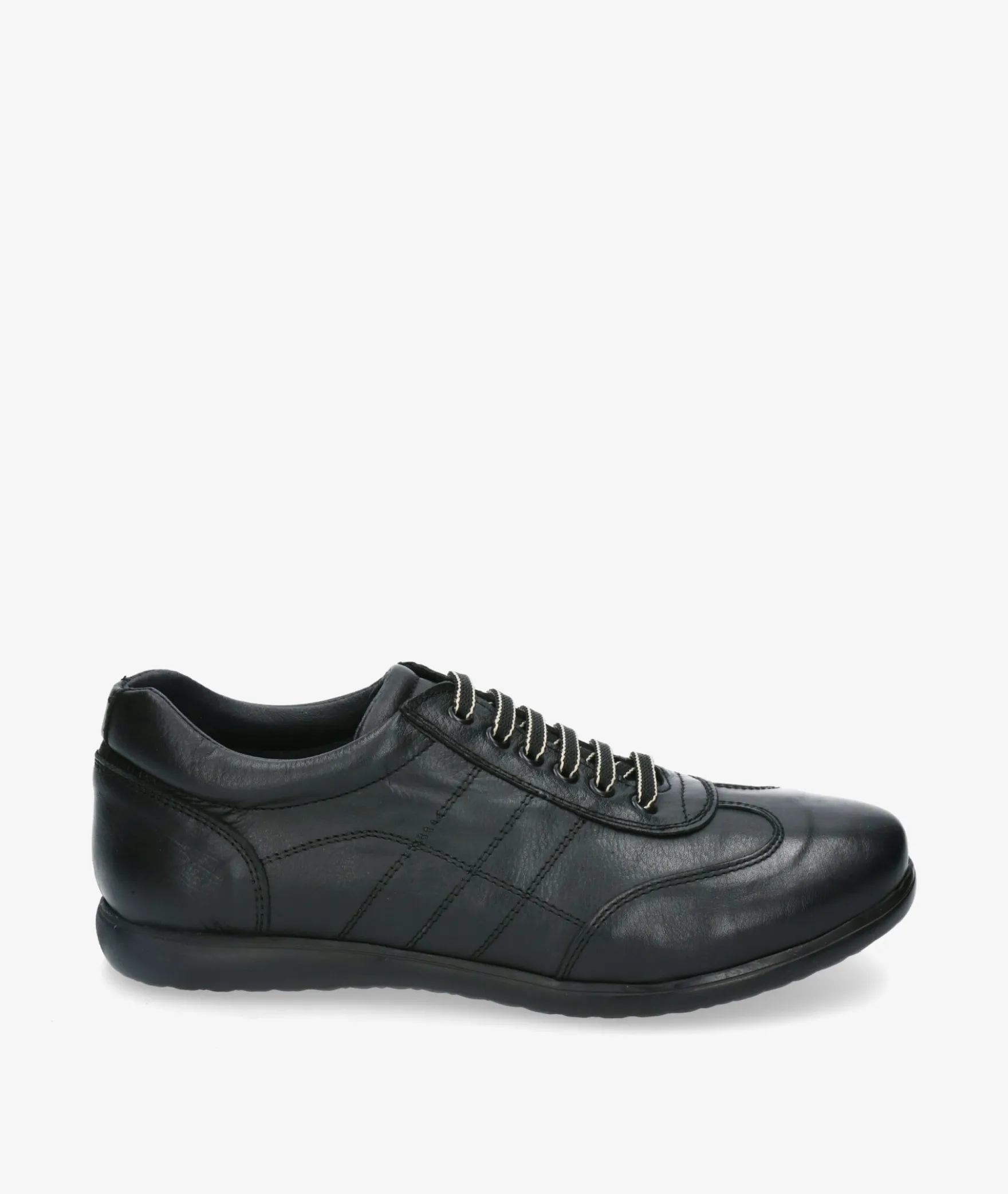 Deportivos Traveris24102 en negro