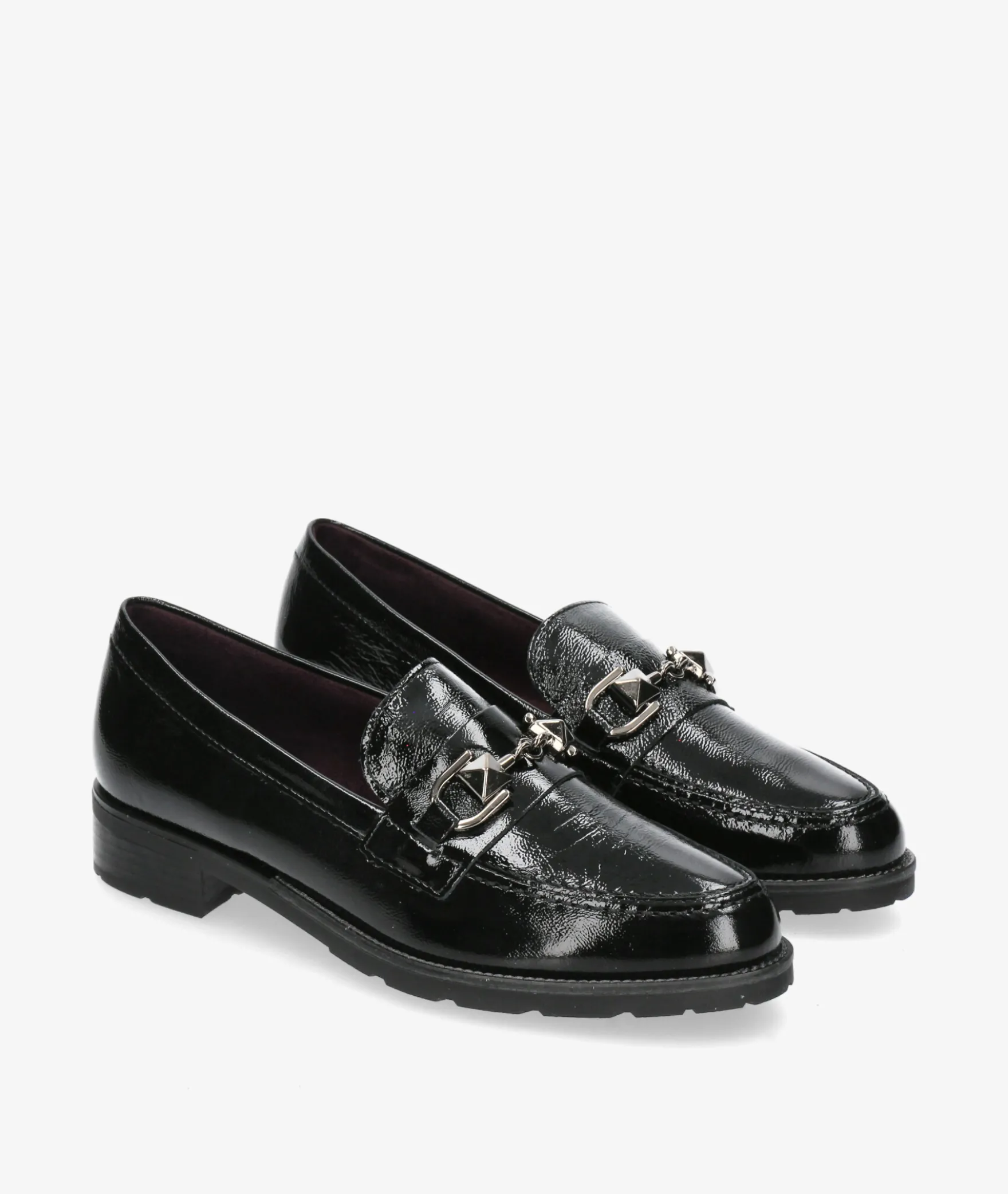 Mocasines Pitillos 10180 en charol negro