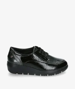 Zapatos confort Amarpies 29308 en charol negro