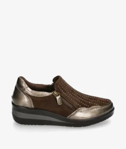 Zapatos confort Amarpies 29385 en taupe metalizado