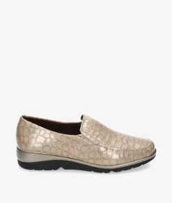 Zapatos confort Pitillos 10003 en charol hueso