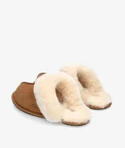 Zuecos UGG SCUFFETTE en cuero